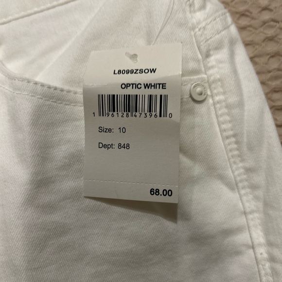 NEW Wit and Wisdom white shorts from Nordstrom - Picture 4 of 4